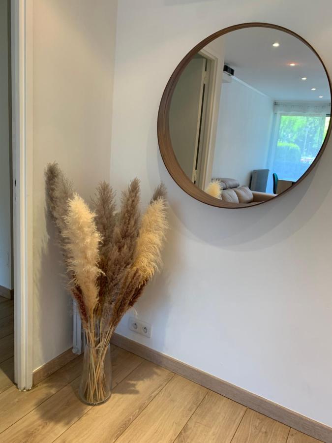 ניס Appartement En Residence Avec Piscine, Cinema מראה חיצוני תמונה